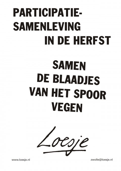 Participatiesamenleving in de herfst samen de blaadjes van het spoor vegen