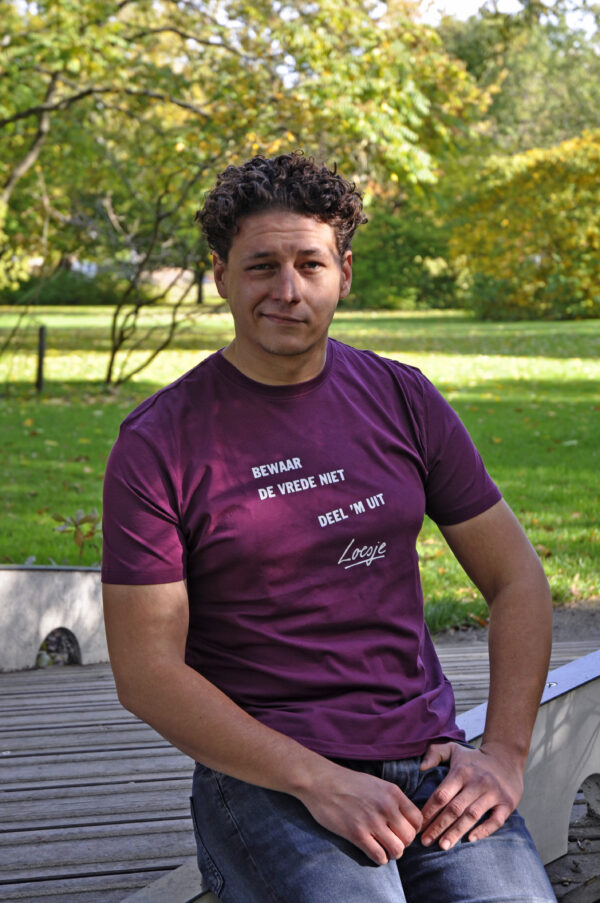 Ecologisch T-shirt - Bewaar de vrede niet - deel 'm uit - Loesje