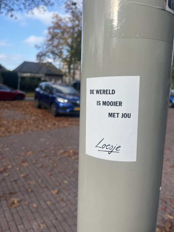 Stickers A7 - de wereld is mooier met jou