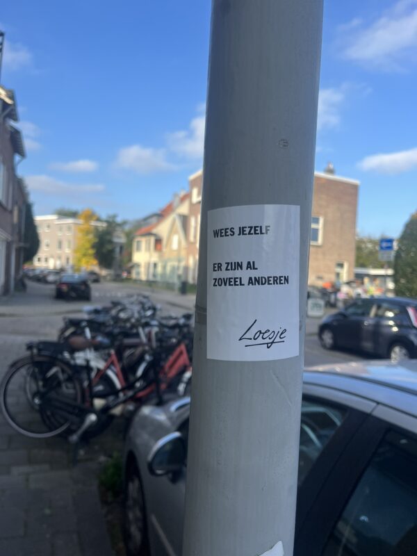 Stickers A7 - wees jezelf er zijn al zoveel andere